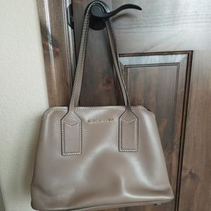 Leather shoulder bag